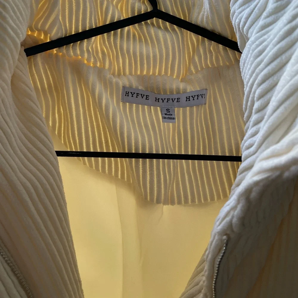 Jacket - Picture 3 of 4